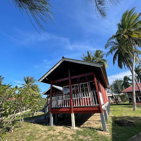 Pcb Beach Resort Кота-Бару Экстерьер фото